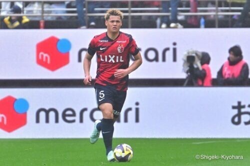 負傷が発表された関川郁万 [写真]=清原茂樹