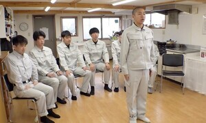 “丁稚奉公”秋山木工に丸刈りの住み込み新入社員「気合を入れるために…」