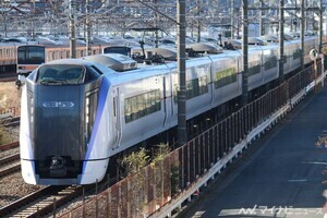 JR東日本E353系「諏訪湖花火大会号」2025年夏も夜間に新宿駅へ運転