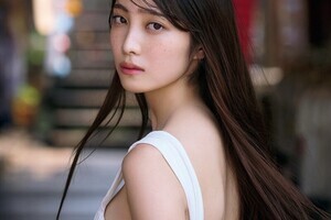 福田ルミカ、美背中あらわな2nd写真集先行カット　『スピリッツ』表紙巻頭