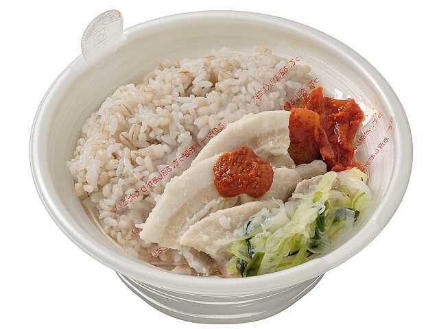 「デジクッパ 豚白湯スープごはん」(645円)