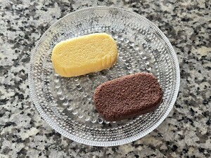 "ふわしゅわ"濃厚な「泡」スイーツ!? ローソン新作2品を食べ比べてみた