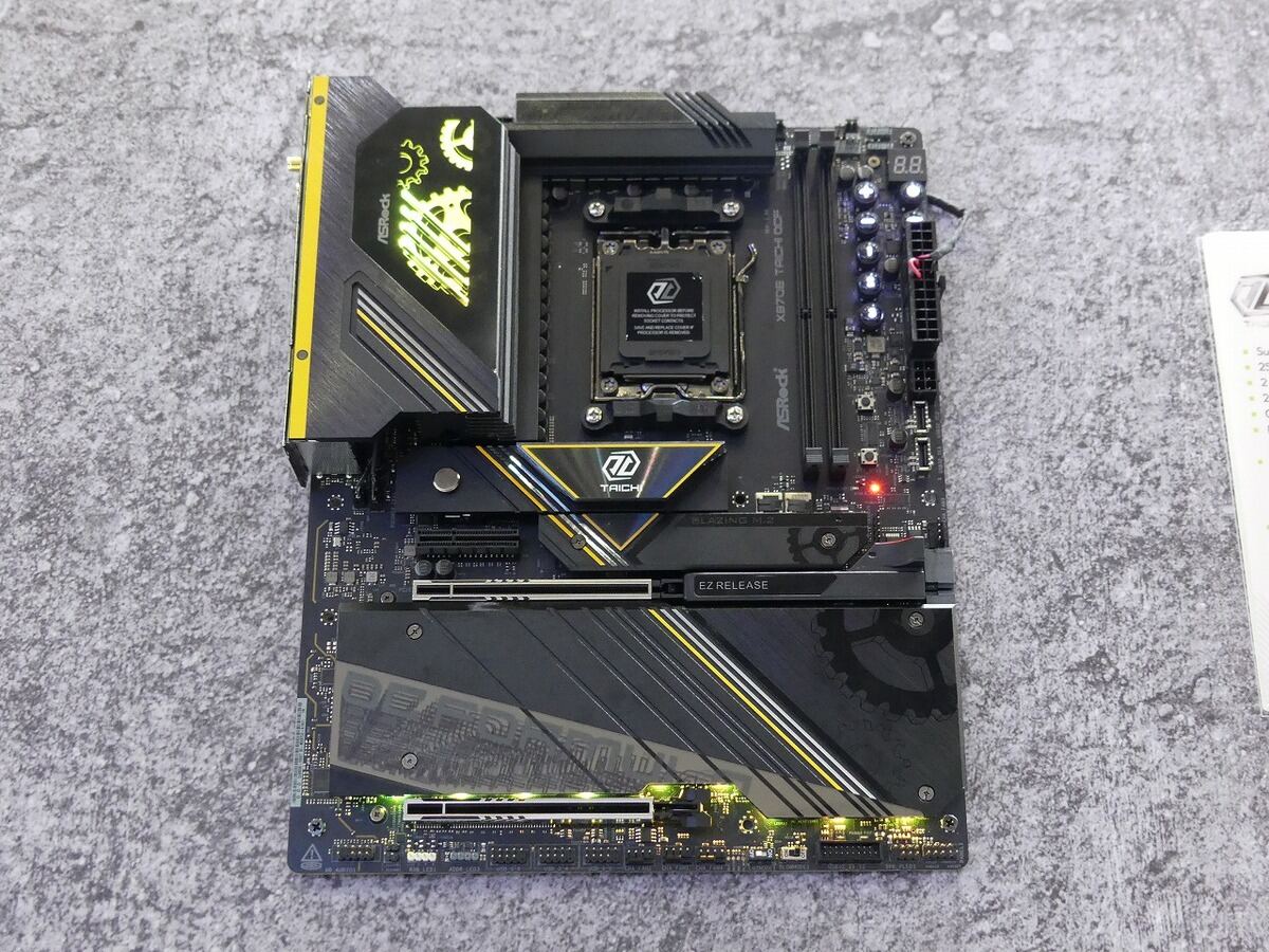 「X870E Taichi OCF」