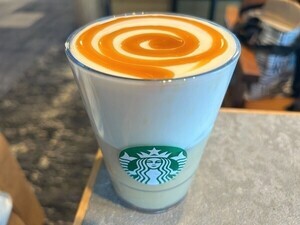 スタバのカプチーノおすすめカスタム9選! 無料・有料別に紹介