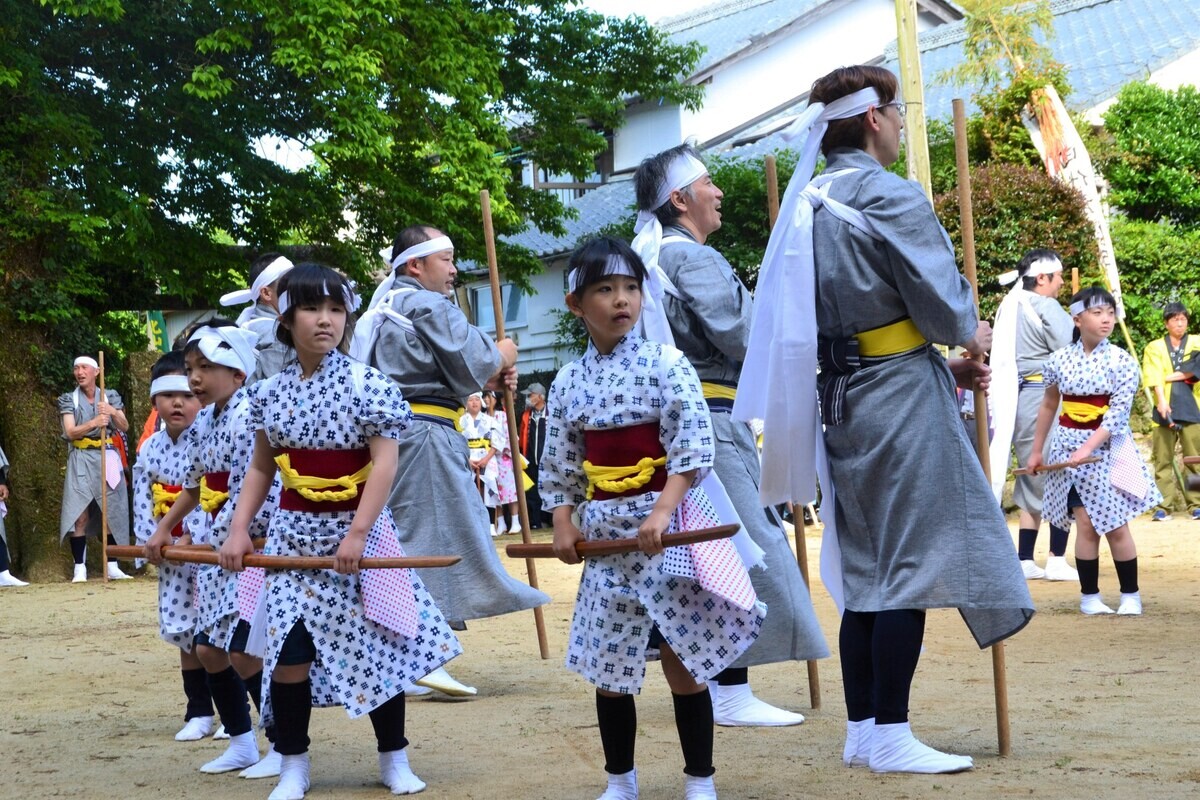 【鹿児島県日置市】豊作と悪疫退散を願う力強いお田植行事「棒踊り」、人気のふるさと納税返礼品とは?