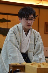 窮地しのいで攻め込み快勝　伊藤叡王が永瀬九段破りベスト４進出　第73期王座戦挑戦者決定トーナメント