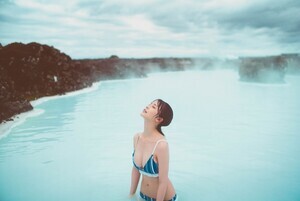長濱ねる、アイスランドの地熱温泉で撮影した一枚　2nd写真集先行カット