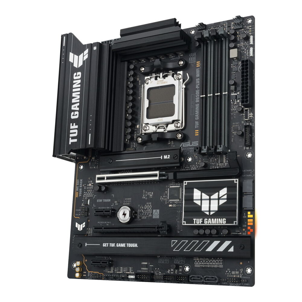 Ryzen用の「TUF Gaming B650E-PLUS WIFI」。M.2ヒートシンクも搭載する