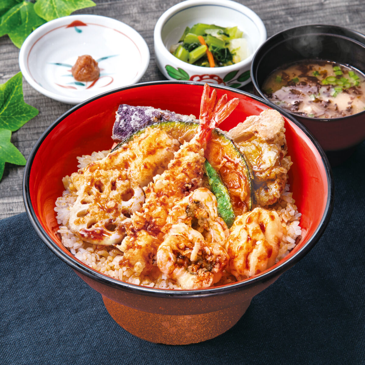華屋与兵衛「はもの季節天丼」