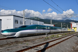 JR北海道、北海道新幹線の車両基地を公開「H296 ふくろう」見学も