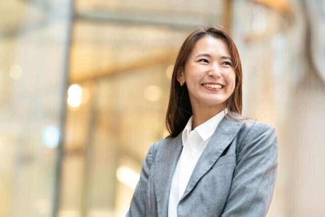 
                退職金は全ての会社で支給されるわけではなく、制度そのものがない会社もあります。今回は、退職金制度の基本や、実際の支給額の実態を分かりやすく解説し、仮に退職金がなくても老後を安心して暮らすために、今からできる備えについて紹介します。※サムネイル画像出典：amanaimages
            