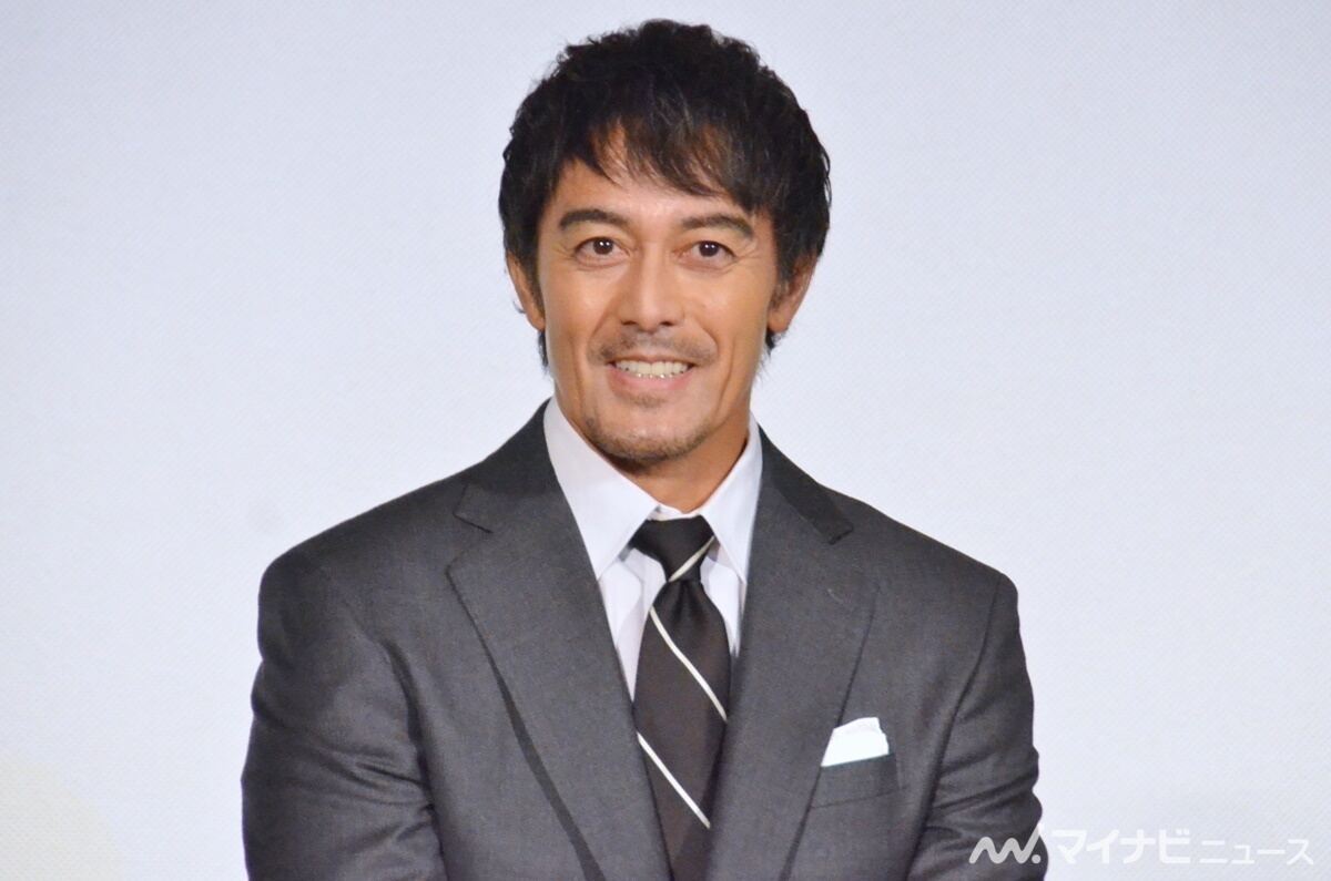 『キャスター』主演の阿部寛