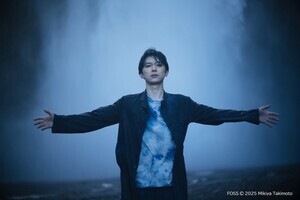 吉沢亮、神秘的なアイスランドで見せた“30歳の素顔”写真集『FOSS』