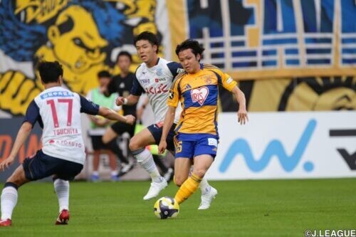 仙台は甲府と対戦した [写真]＝J.LEAGUE via Getty Images