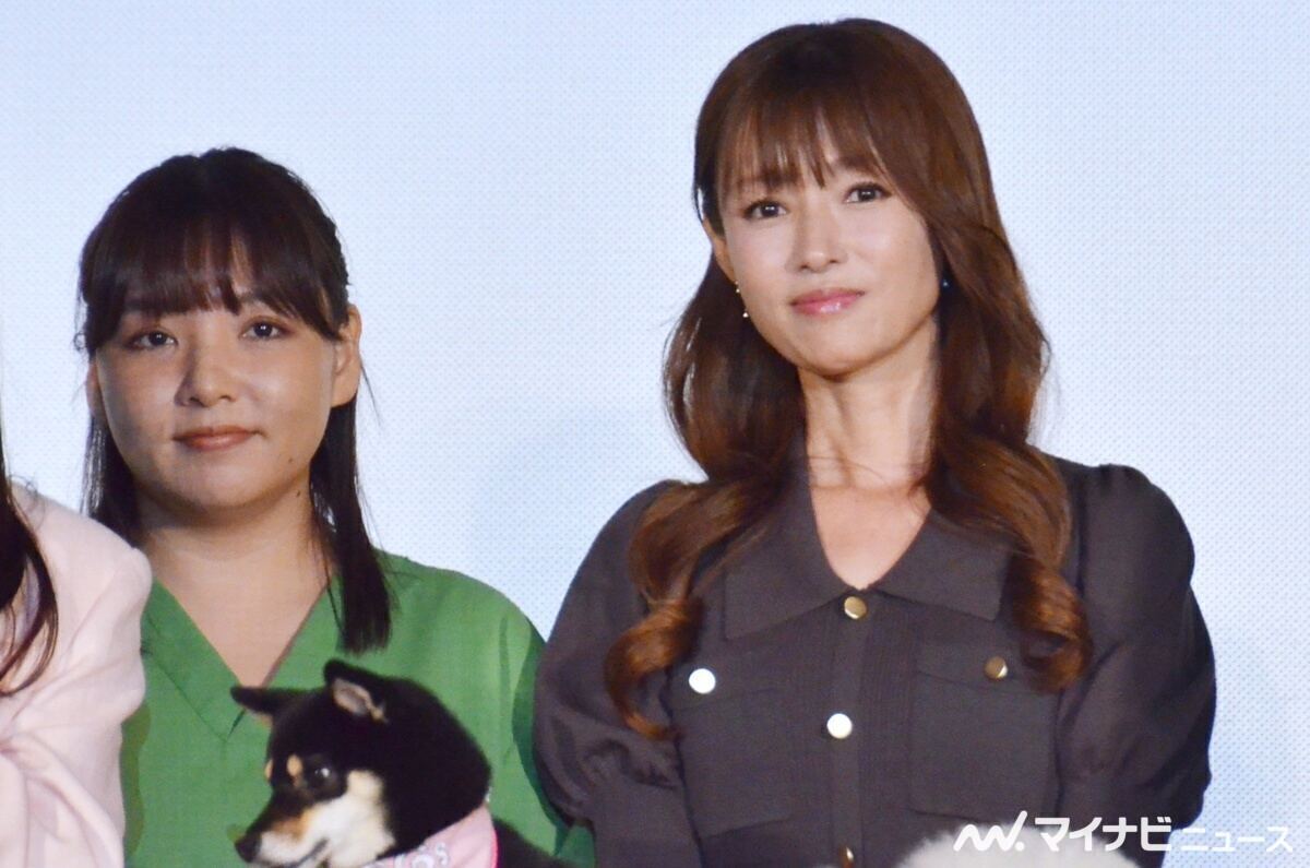 TBS系火曜ドラマ『初恋DOGs』制作発表に登壇した野呂佳代と深田恭子