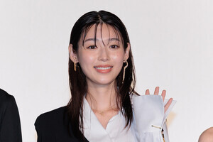 白石聖、横山裕にカレーをかけるシーン「めっちゃ飛びましたね」　その後“すっごい臭かった”理由とは