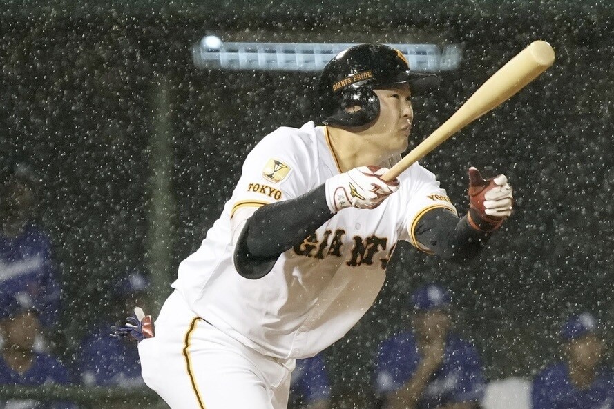 巨人・荒巻悠 (C)Kyodo News