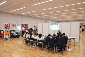 初開催! 中学生たちが体験する“職業調べ”イベント「リアルで学ぶキャリア図鑑」に潜入してみた