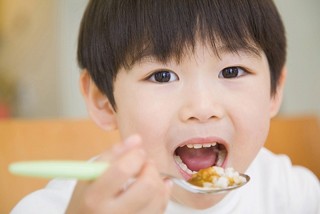 うっかり使うとアブナイ英語 第66回 食事について聞かれたときの「I'd like some light foods.」