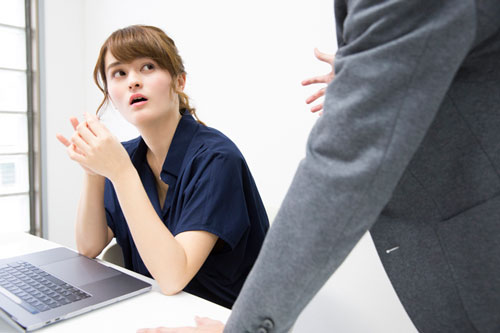 仕事以外で問題が多い部下の扱い方(写真：マイナビニュース)