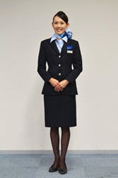 客室乗務員の制服で知る、あの航空会社の昔と今(3) AラインのミニやCA