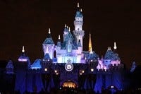 カリフォルニア ディズニーランド リゾート60周年 3 眠れる森の美女の城も ダイヤモンド装飾でキラキラに マイナビニュース