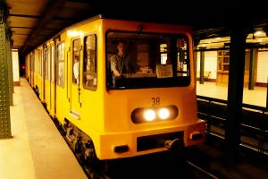 中欧・東欧の鉄道を旅する 第3回 世界遺産の地下鉄、ブダペスト地下鉄から日本と欧州の違いを探る