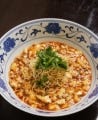 中華料理の素にひと手間で、定番中華をもっとおいしく 第1回 卓上コンロと1,000円フライパン、「麻婆豆腐の素」で本場四川の味を