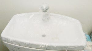 SNSで話題の掃除術 第4回 クエン酸パックでお風呂&トイレの水垢がポロポロ取れた