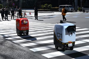 山田祥平のニュース羅針盤 第371回 横断歩道もスイスイ、薬や食事を運ぶはたらくロボット