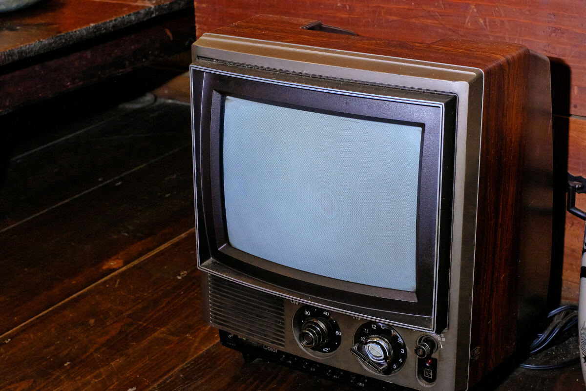 9月10日は日本でカラーテレビの本放送が始まった日