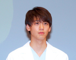 西森路代ドラマレビュー「名シーンのミカタ」 第1回 『ブラックペアン』第2話に見た、渡海・高階・世良の危ういバランス