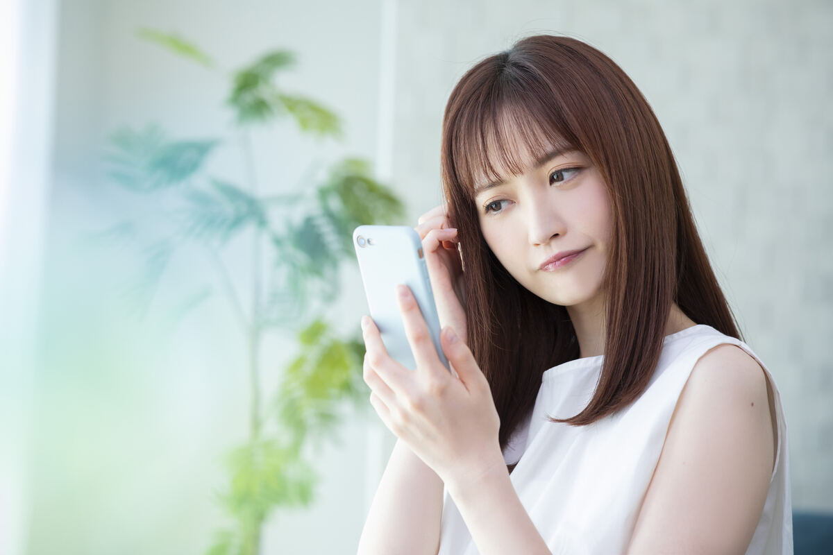 そもそもヘアオイルをつけたまま寝るのはアリ?