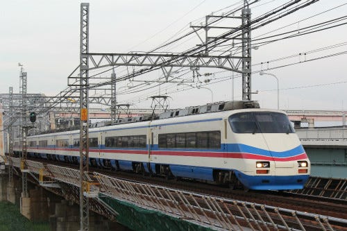京成電鉄の車両・列車(3) AE100形「シティライナー」ダイヤ改正で廃止