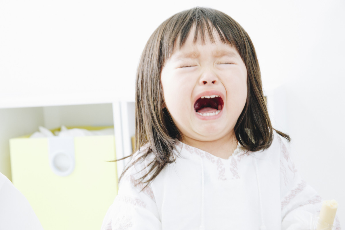 育児アドバイザーに聞く、みんなの子育て相談室(50) 「ママ抱っこ!」とぐずる子ども、怒らずに何と言うべき? | マイナビニュース