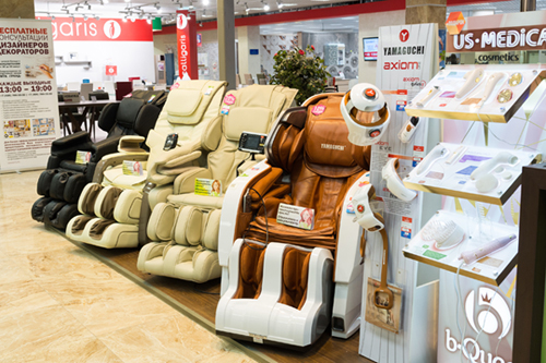 家電量販店の製品で無料のマッサージをし続けることはセーフ? アウト??