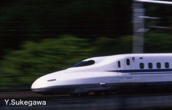 プロに学べ 鉄道写真の撮り方 18 流し撮りの基礎 三脚使用 水平方向 マイナビニュース