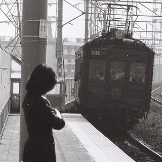 昭和の残像 鉄道懐古写真(35) 女子高生をナンパして撮った17m旧型国電