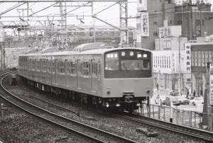 昭和の残像 鉄道懐古写真 第8回 終焉を迎えるJR東日本201系、32年前の試作車初登場シーン