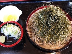 立ち食いそば散歩 第144回 神田「十割蕎麦 韃靼 穂のか」で、のりが山盛りの「韃靼蕎麦」を賞味