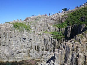 観光で行きたい全国の穴場スポット 第40回 福井県坂井市、約1.5kmも続く世界に3つしかない安山岩の「東尋坊」