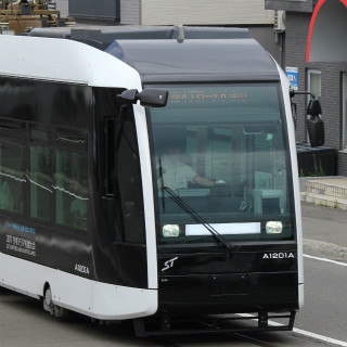 鉄道写真コレクション 第262回 札幌市電の新型低床車両A1200形、愛称「ポラリス」