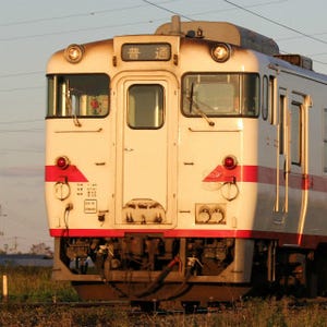 鉄道写真コレクション 第346回 JR東日本キハ40・48形「盛岡色」夕方の八戸線を走る