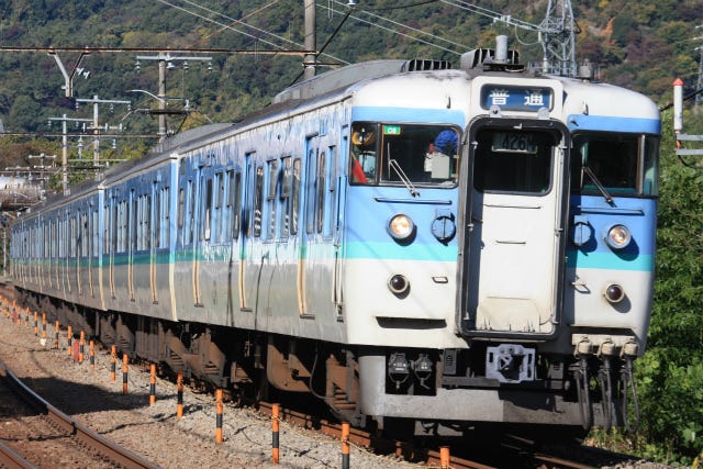 鉄道写真コレクション(53) JR東日本の近郊形電車115系 - 211系にも採用される「長野色」 | マイナビニュース