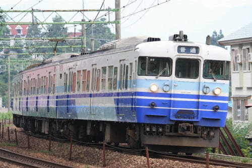 鉄道写真コレクション 55 Jr東日本の近郊形電車115系 青の派手な塗装 新潟色 3代目 マイナビニュース