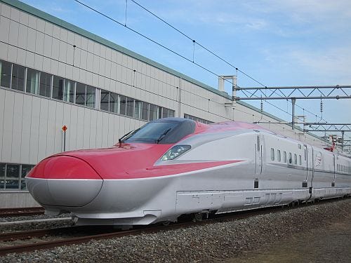 鉄道トリビア 1 秋田新幹線 スーパーこまち E6系はフェラーリのデザイナーが手がけた マイナビニュース