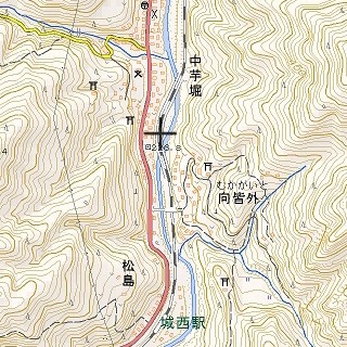 鉄道トリビア 第368回 対岸に渡りそうで渡らず、元の岸に戻ってしまう鉄橋がある