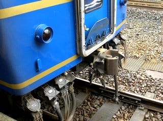 鉄道トリビア 66 鉄道車両の連結器は グー型 と デコボコ型 の2種類に分けられる マイナビニュース