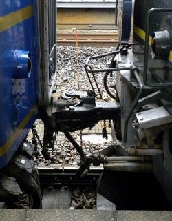 鉄道トリビア 66 鉄道車両の連結器は グー型 と デコボコ型 の2種類に分けられる マイナビニュース