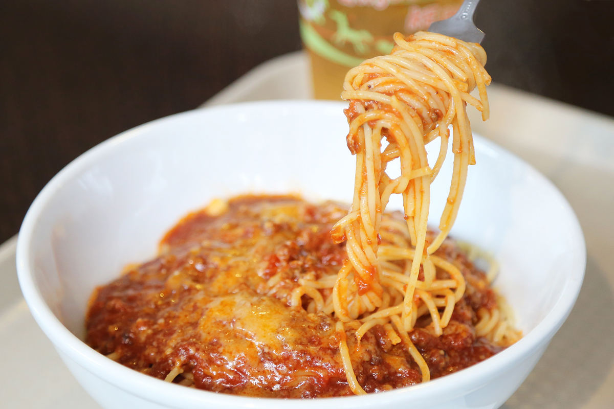 東京競馬場のミートソースパスタ